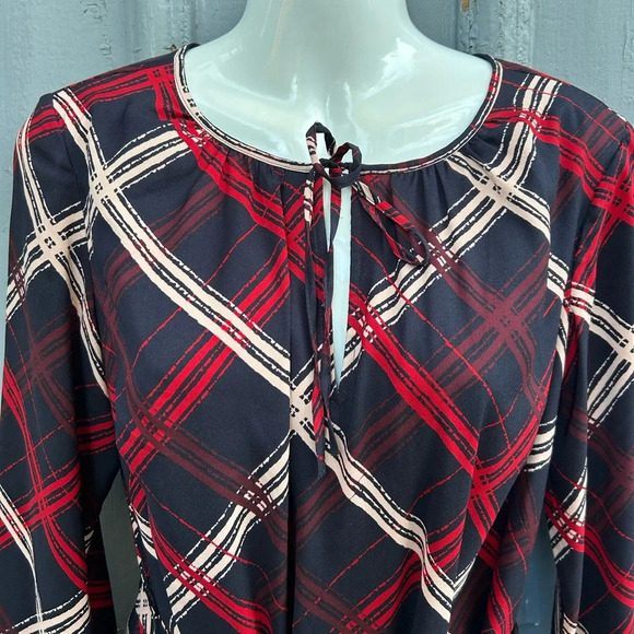 Ann Taylor Plaid Belted dress, size 4 - Picture 5 of 9